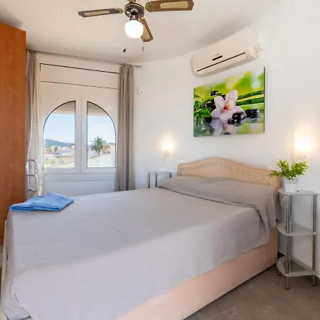 Roanne By Interhome בית נופש אמפוריבראבה
